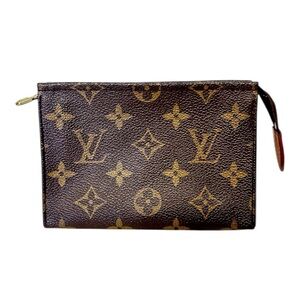 Louis Vuitton Monogram Toiletry 15